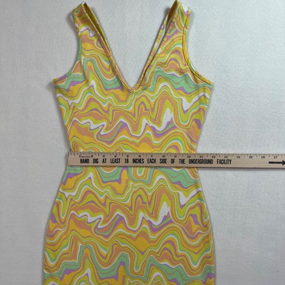 Groovy Print Bodycon Mini Dress XS - Picture 4 of 7